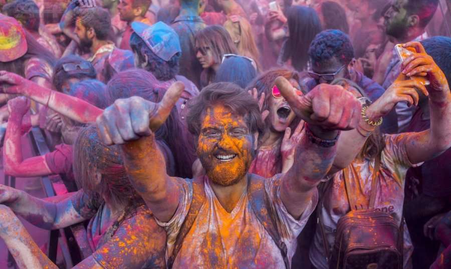 University students in Turkey’s east ‘colored’ in festival