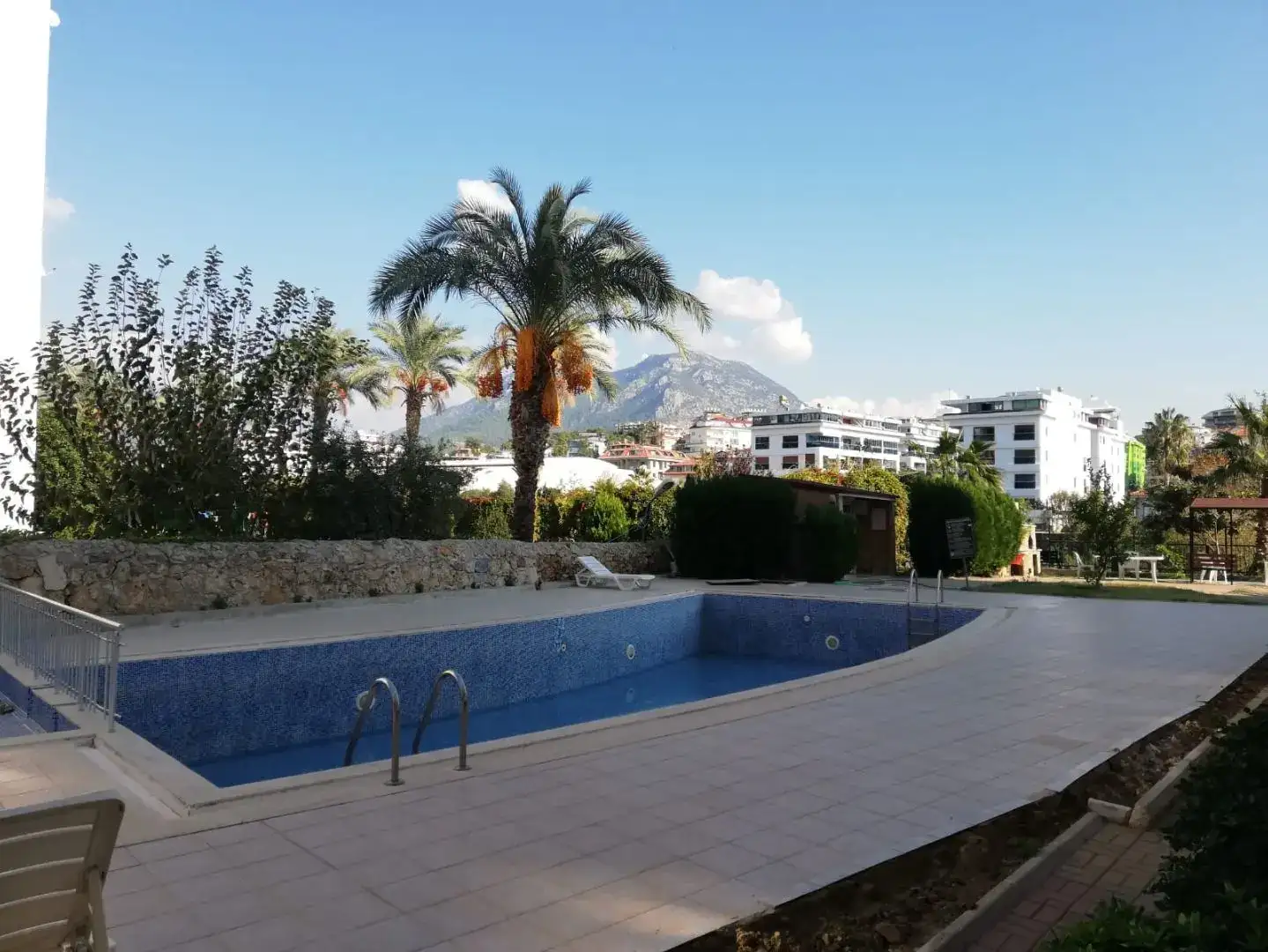 2+1 FURNISHED WITH ACTIVITIES FLAT SALE IN MAHMUTLAR