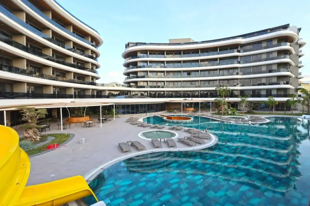 APARTMENT FOR SALE IN A FULL FACILITY LUXURY RESİDENCE
