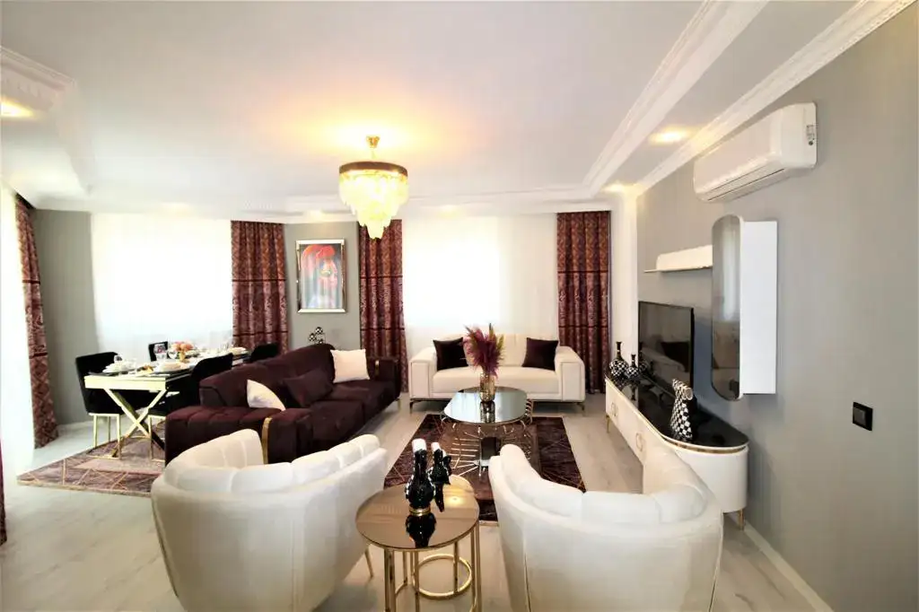 FULLY FURNISHED LUXURY APARTMENT LOCATED IN A FULL FACILTY COMPLEX 