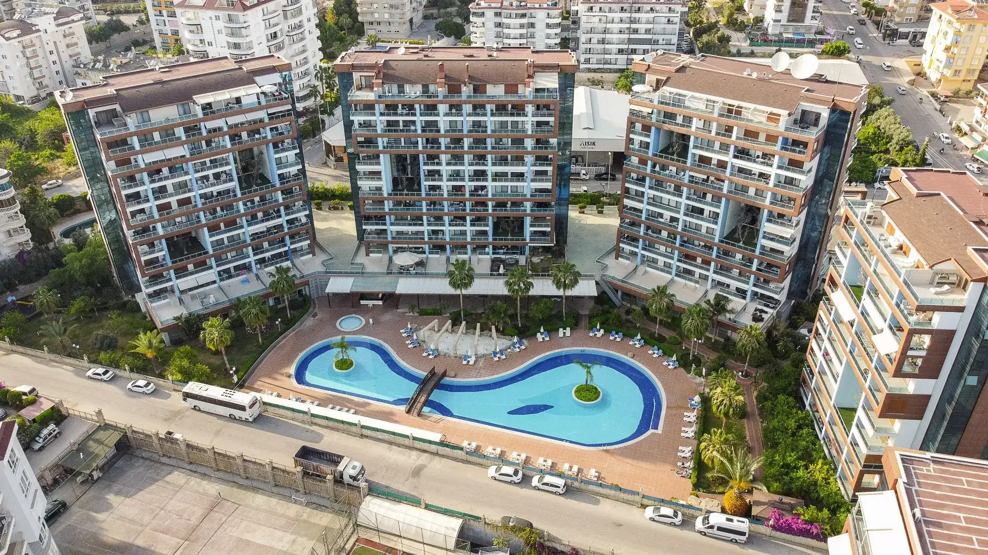 2+1 APARTMENT FOR SALE IN CİKCİİLLİ AREA - MINUTES TO THE CENTER