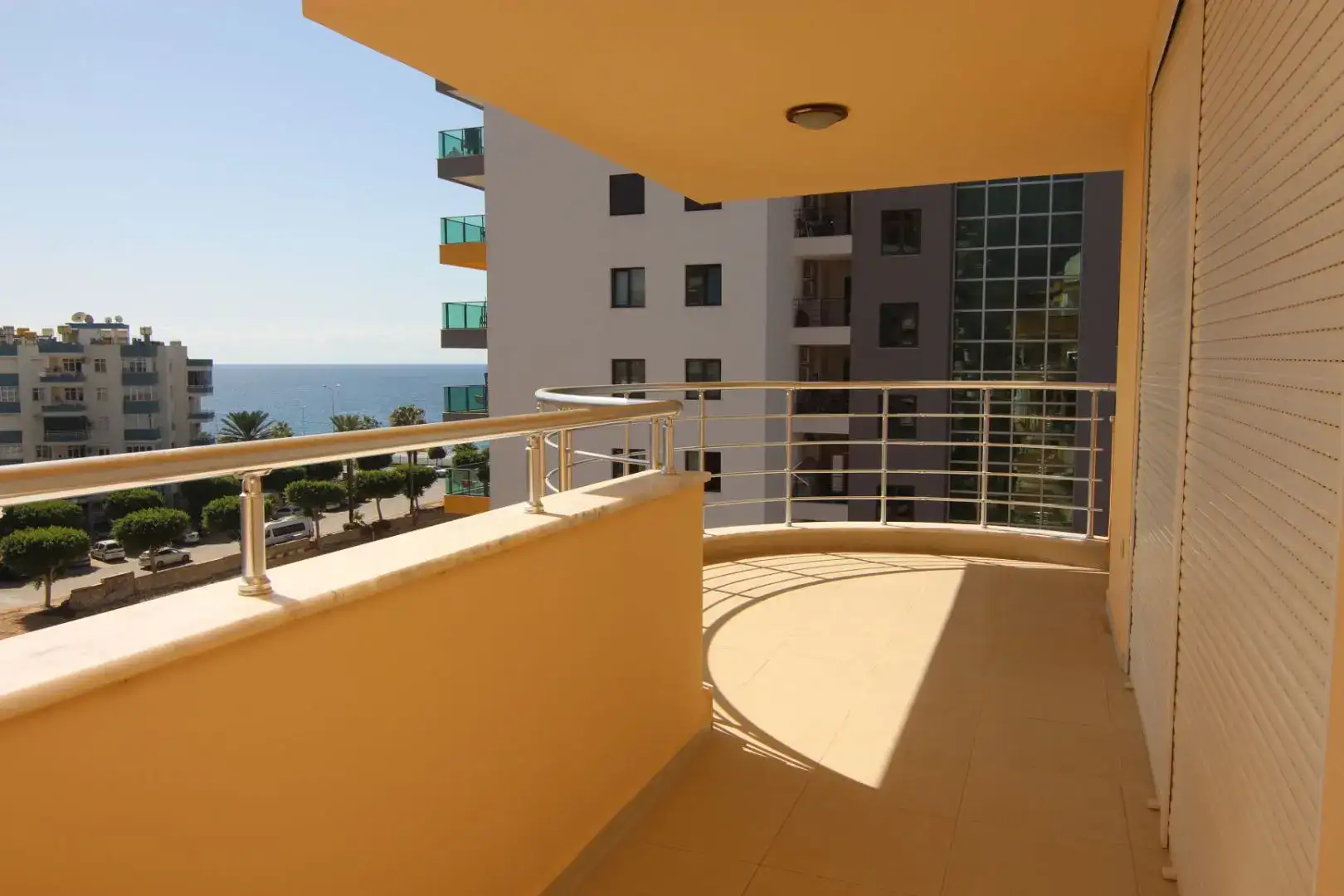 3+ 1 PENTHOUSE FOR SALE 50M FROM THE SEA