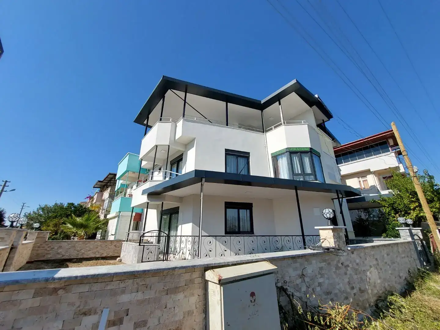 2+1 NEWLY BUILT VİLLA FURNISHED FOR SALE IN DEMİRTAŞ