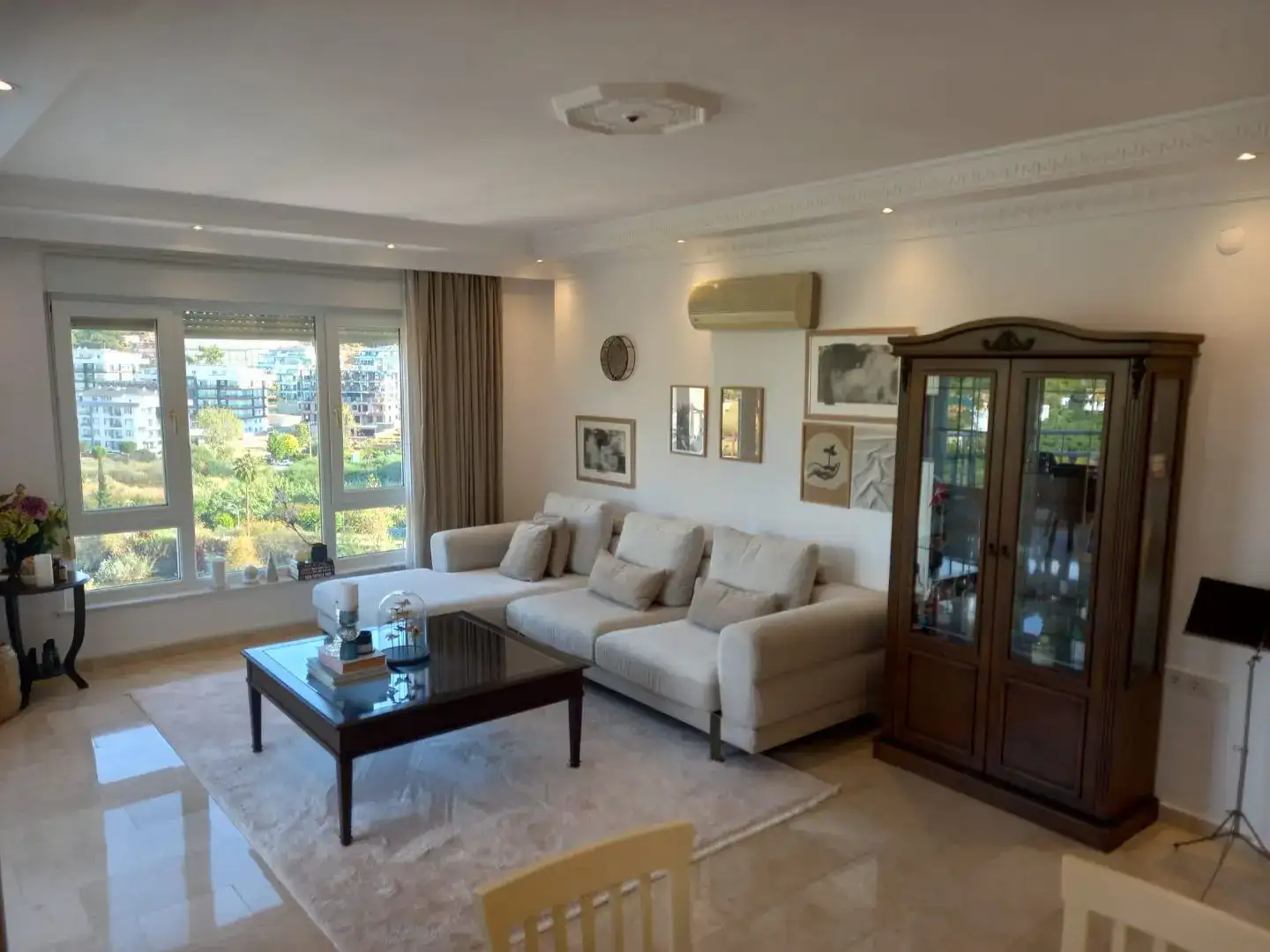 2+1 FULLY FURNISHED WITH ACTIVITIES FLAT FOR SALE IN TOSMUR 