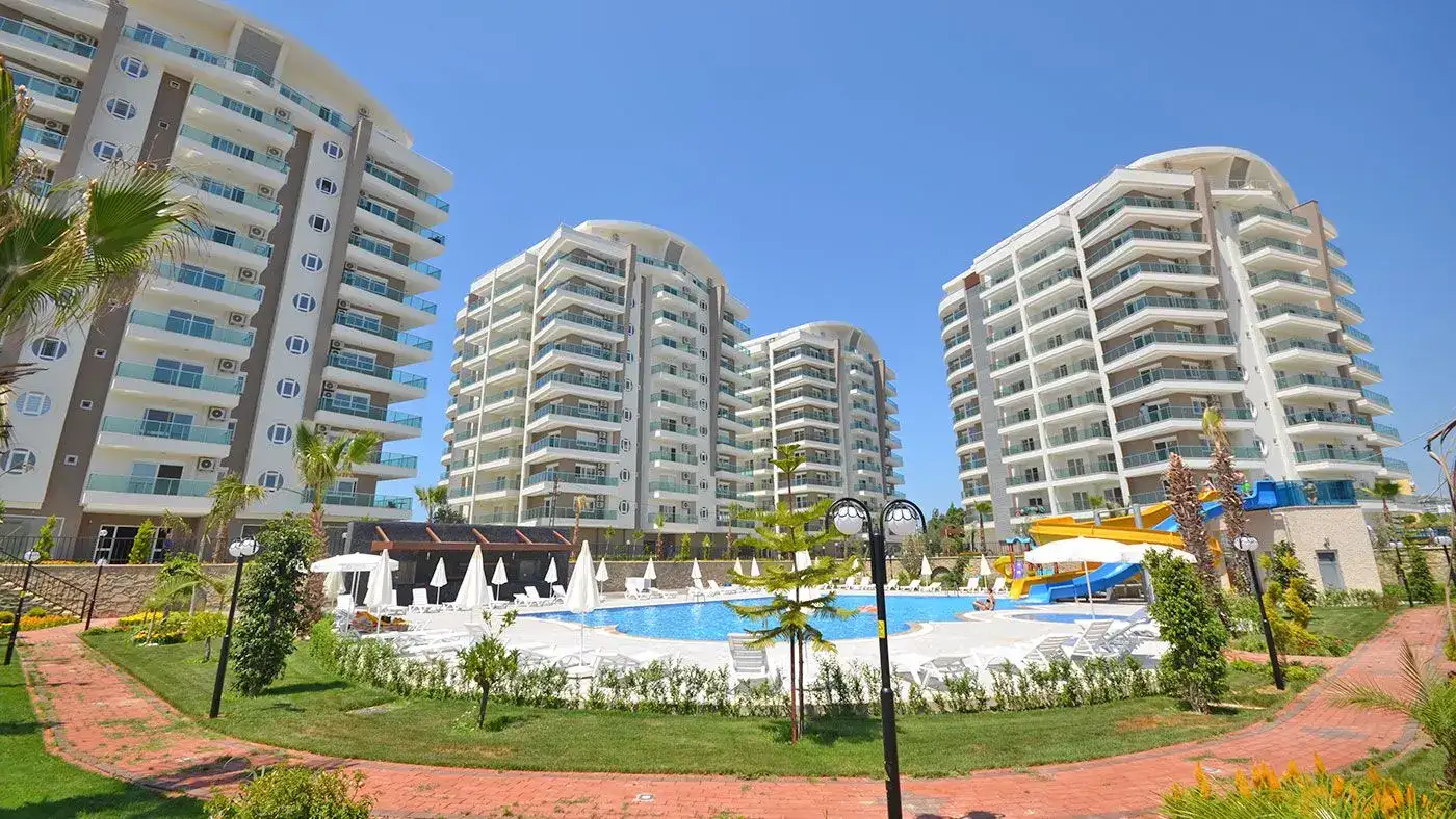 2+1 FULL ACTİVİTY APARTMENT FOR SALE İN A LUXURY COMPLEX-AVSALLAR