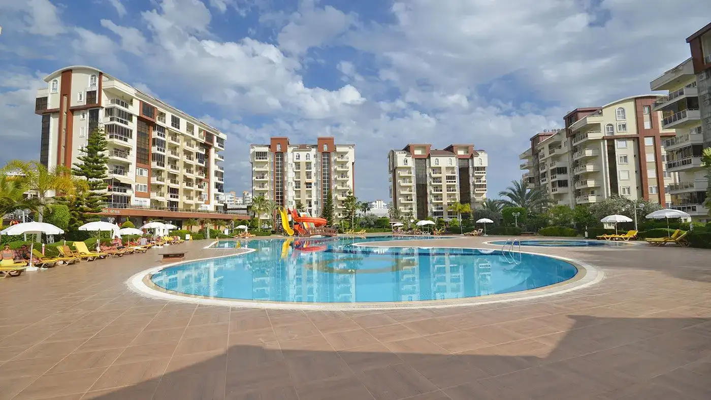  : 2+1 FULL ACTİVİTY APARTMENT FOR SALE İN A LUXURY COMPLEX-AVSALLAR