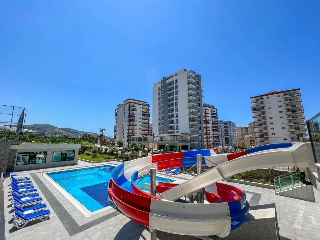 FULL ACTİVİTY  AND FURNİSHED APARTMENT FOR SALE İN MAHMUTLAR -ALANYA