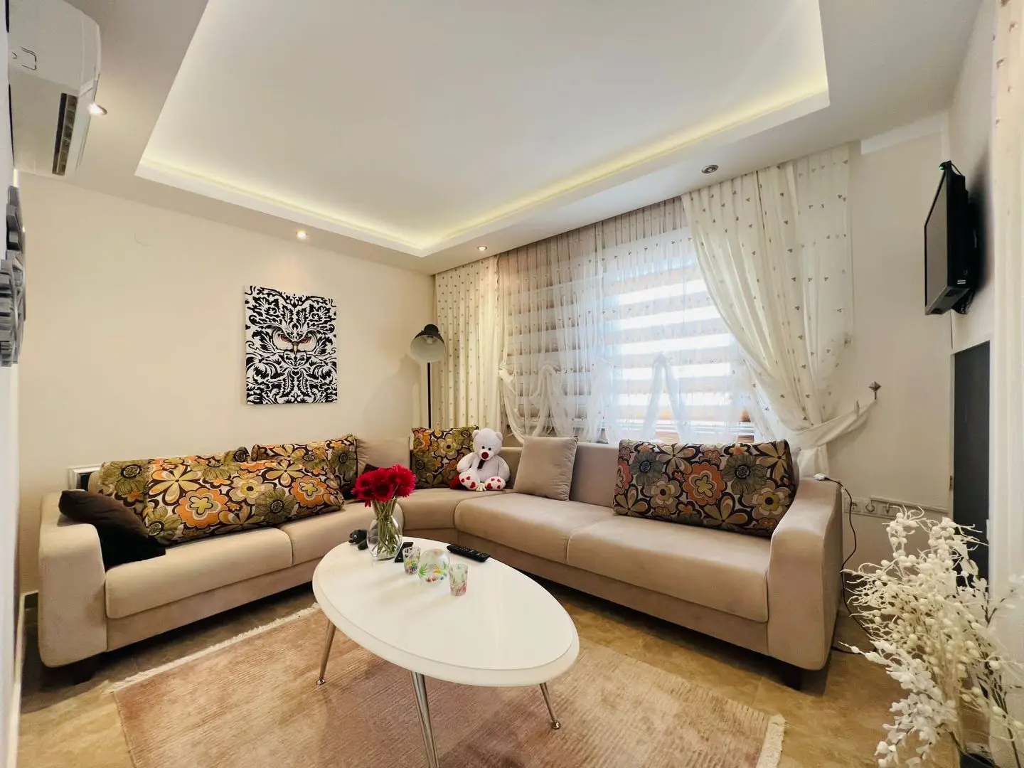 SPACIOUS 3+1 FURNISHED APARTMENT IN THE CENTER OF ALANYA