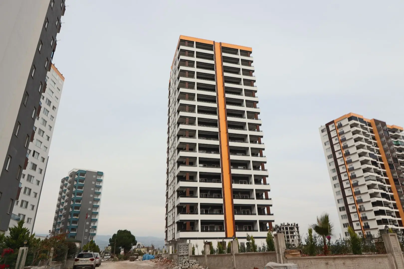 1+1 APARTMENT WITH SEA VIEW IN A NEW COMPLEX IN MERSIN, ARPACHBAKHSISH