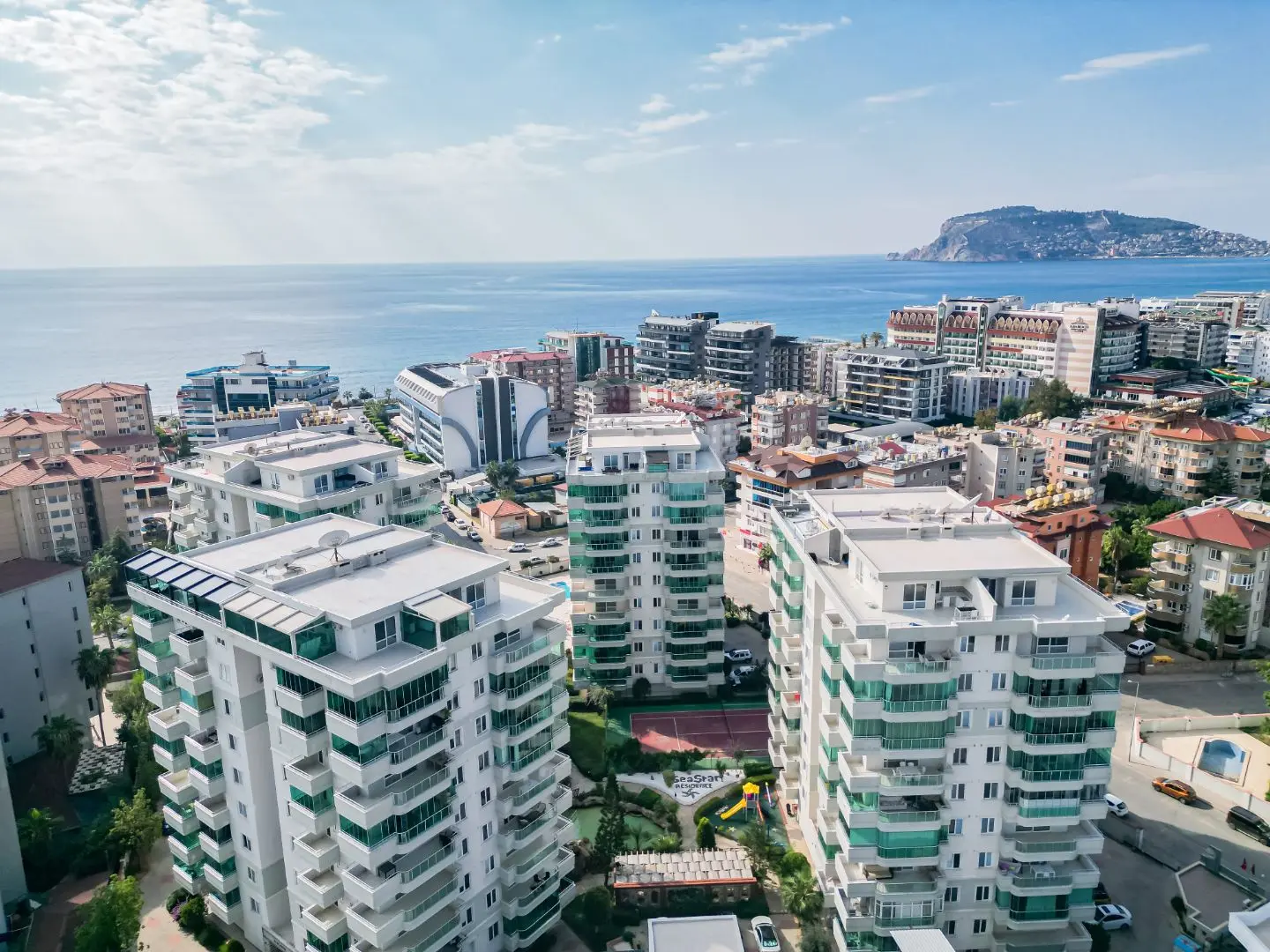 FURNISHED 2+1 WITH SEA VIEW IN TOSMUR 200M TO THE SEA -ALANYA 