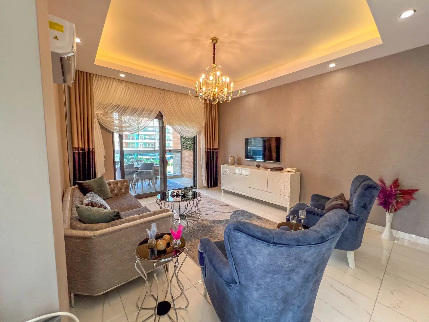 3+1 ULTRA LUXURY FURNISHED FLAT IN A ACTIVE SITE IN OBA