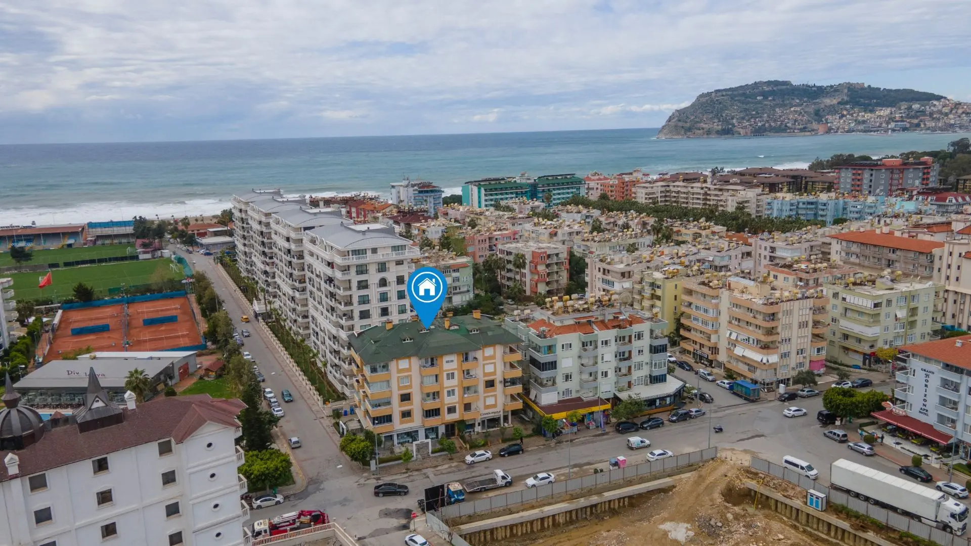 CENTRALLY LOCATED FURNISHED 1+1 APARTMENT IN ALANYA-300M TO THE SEA