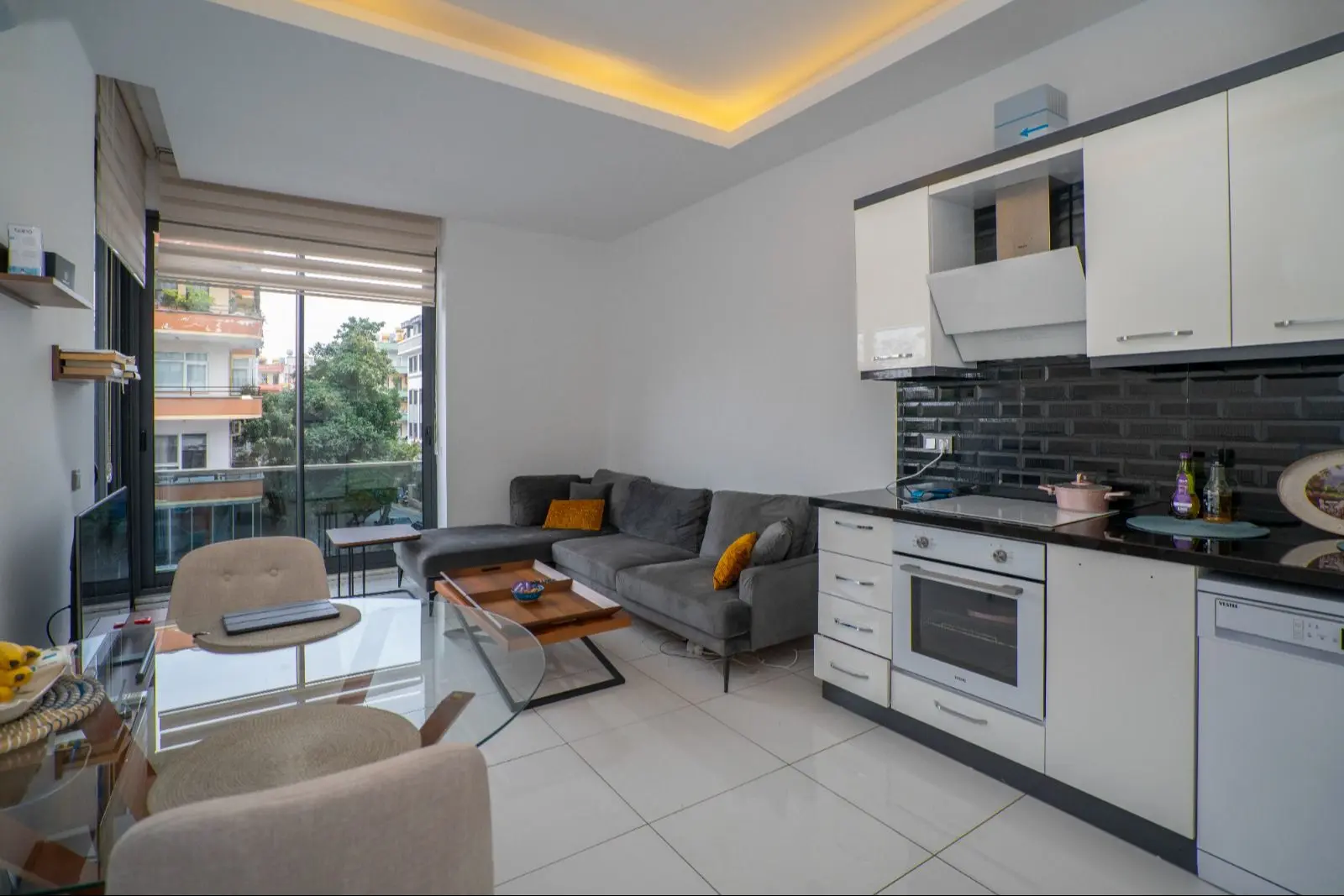 CENTRALLY LOCATED FURNISHED 2+1 FLAT WITH ALL THE AMENITIES IN ALANYA