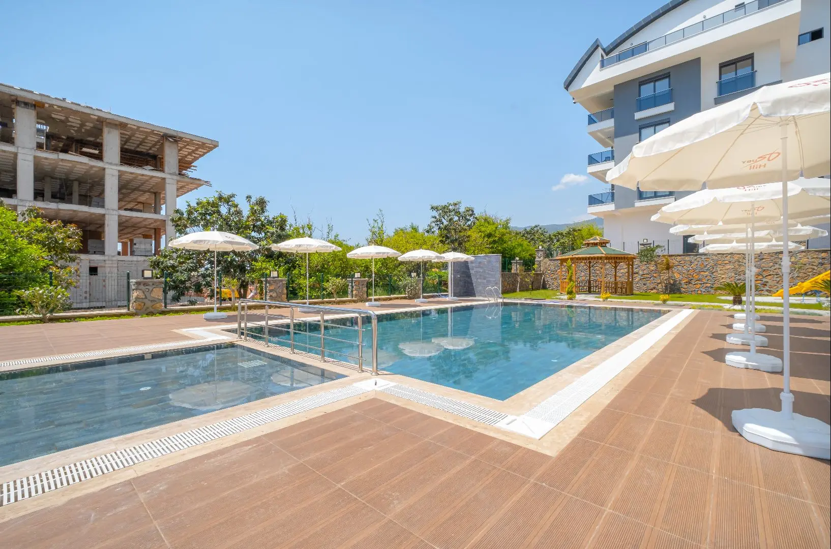 UNFURNISHED 2+1  APARTMENT (86M²) IN A FULL FACILITY COMPLEX-ALANYA