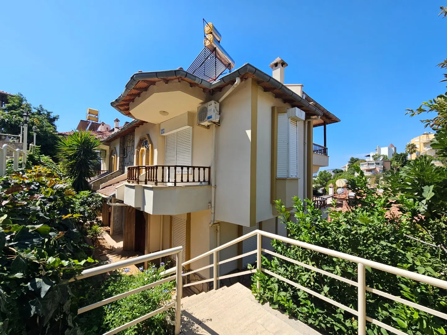 FURNISHED 3+2 VILLA WITH SWIMMING POOL FOR SALE IN KESTEL-ALANYA