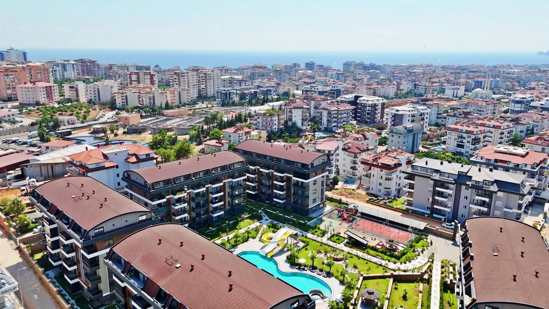 BEAUTIFUL 3+1 FLAT IN A LUXURY COMPLEX IN OBA ALANYA