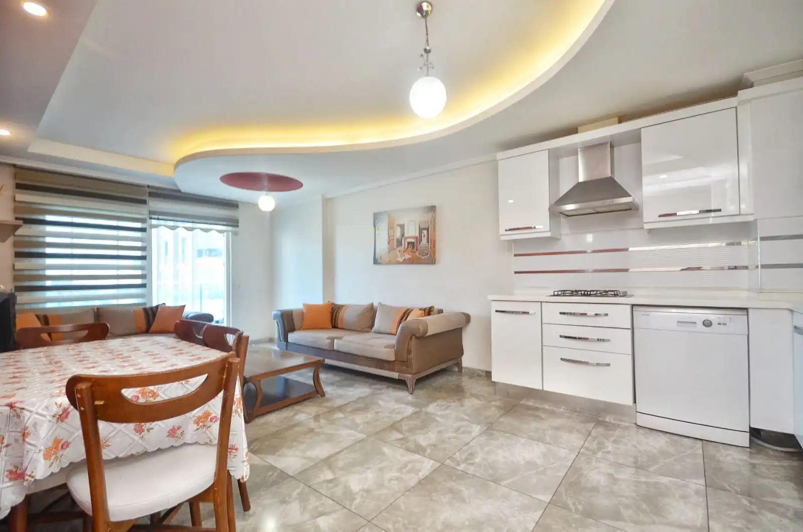 FOR SALE IN A LUXURY COMPLEX IN CİKCİLLİ, 1+1 FURNISHED APARTMENT 65m²