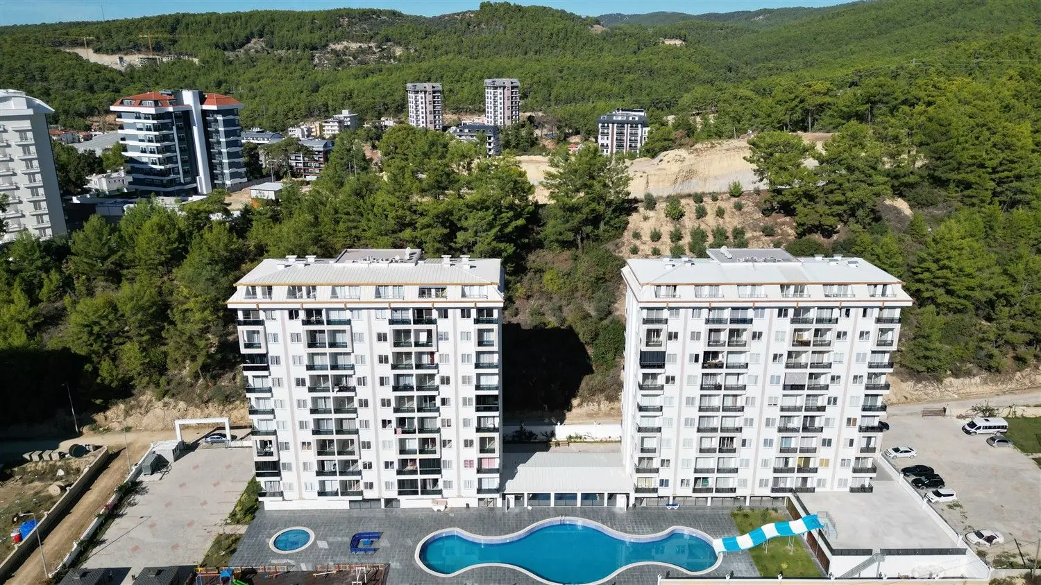 1+1 FLAT FOR SALE WITH FULL ACTIVITIES IN AVSALLAR ANTALYA