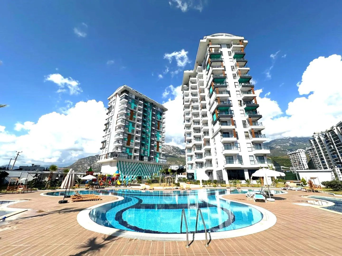 1+1 FLAT FOR SALE IN MAHMUTLAR-ALANYA , A SITE WITH FULL ACTIVITIES