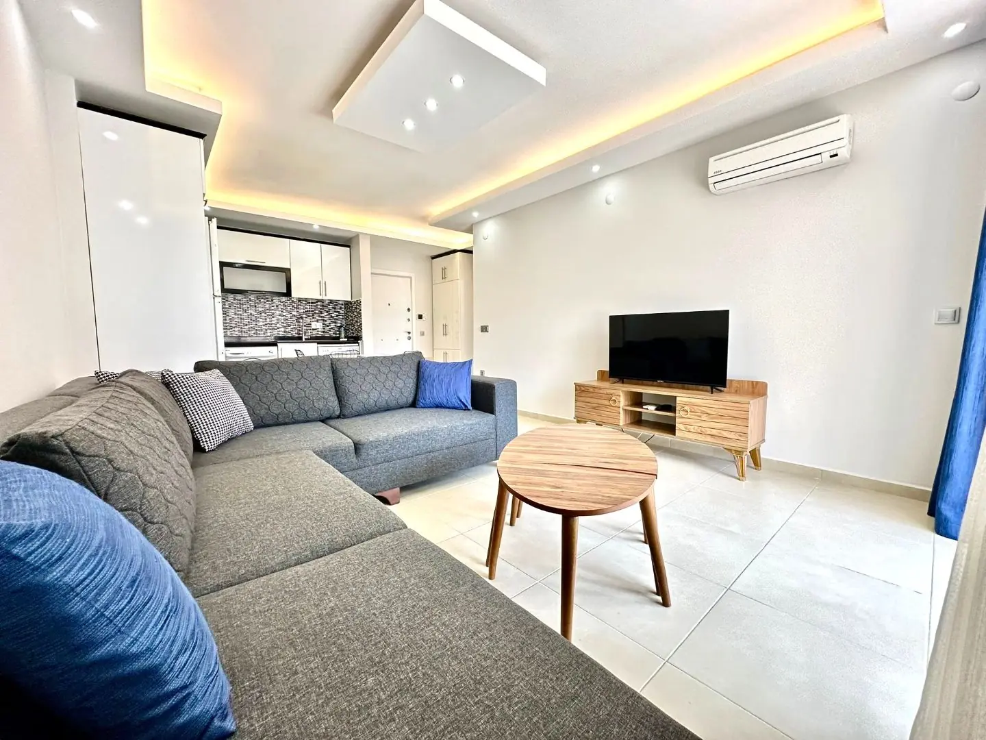 FULLY FURNISHED 1+1 / 65M² FLAT FOR SALE IN MAHMUTLAR-ALANYA