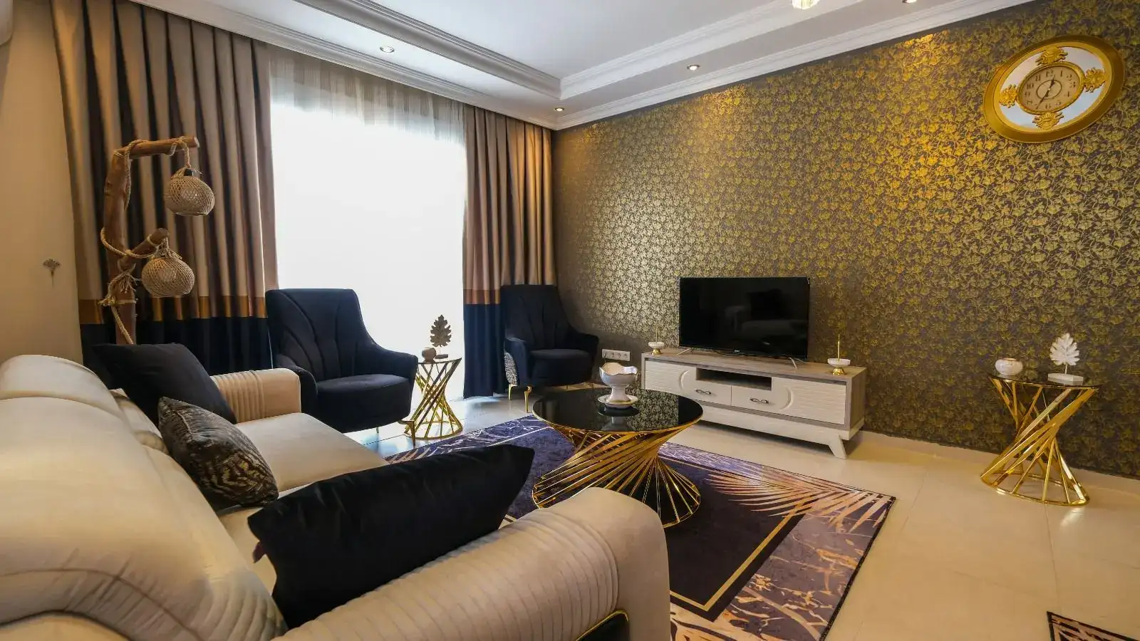 2+1 FULLY FURNISHED APARTMENT IN FULL FACİLİTY COMPLEX